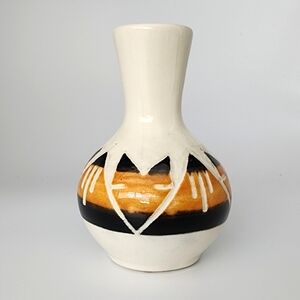 Sioux Pottery SD Native American Signed Vase
